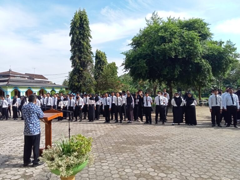 Institut Teknologi Dan Bisnis Bakti Nusantara (IBN) Lampung Timur Adakan PKKMB